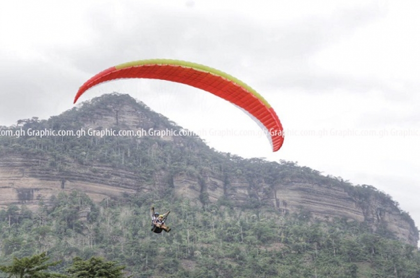 Paraglading