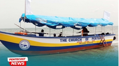 Missions Office Donates Fibre Boat To Afram Plains Area (3)