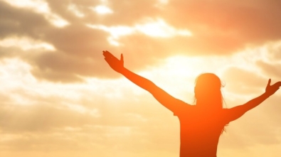 52334-praising-god-1200