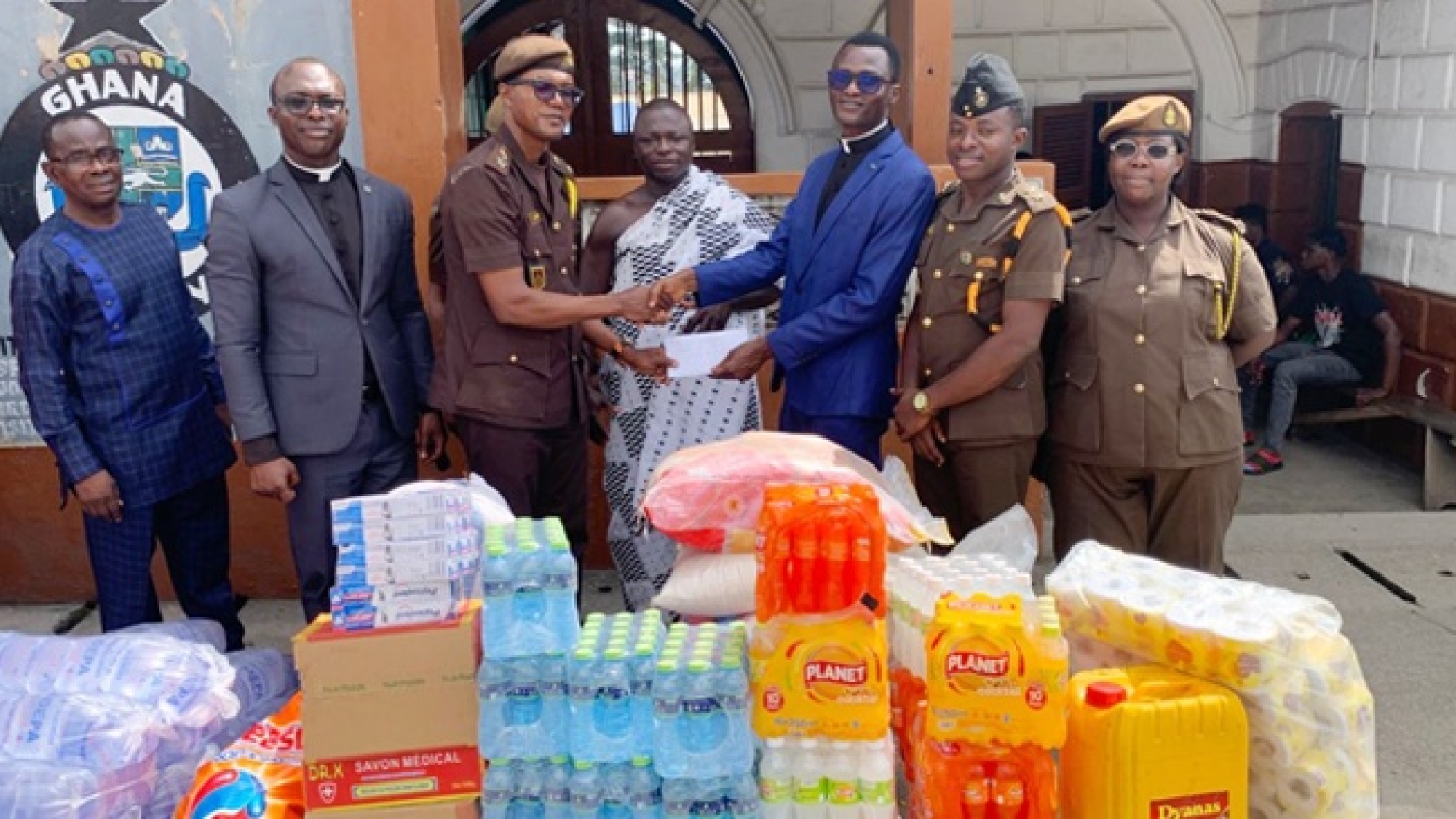 Ashanti Bekwai Area Chieftaincy Ministry Gives To Obuasi Prisons web