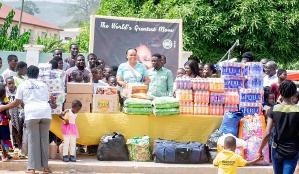 James McKeown Worship Centre Donates To Potter's Village Orphanage web