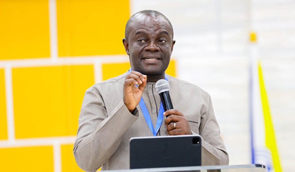 General Secretary Opens Prayer Leaders Seminar WEB