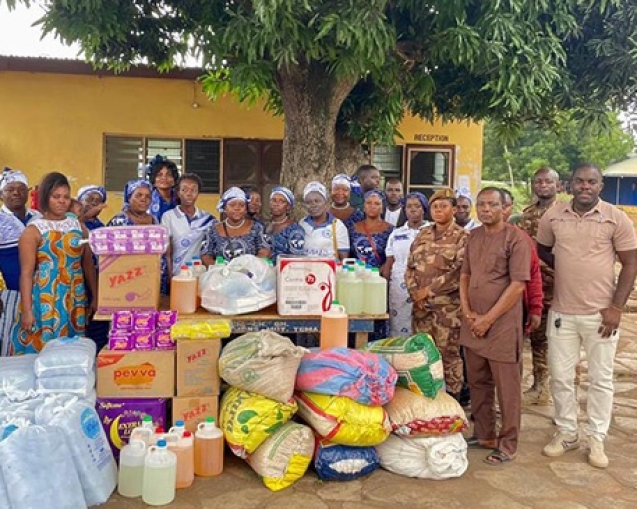 Dawhenya District Donates GH₵ 31,000 Worth of Relief Items to Akuse Prison web