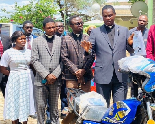 PIWC Trasacco Donates Motorbike To Sheaga District WEB