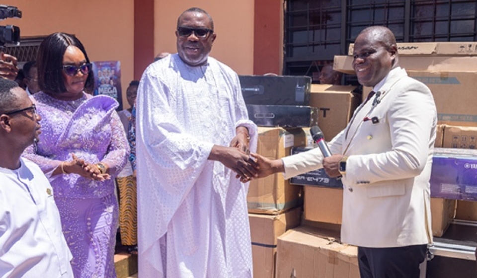 Elder Dr Ofosu Ampofo Donates Musical Equipment To Akyem Adukrom Assembly web