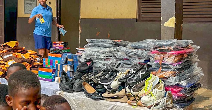 New Dawhenya District Donates Educational Materials To Abbey D/A School