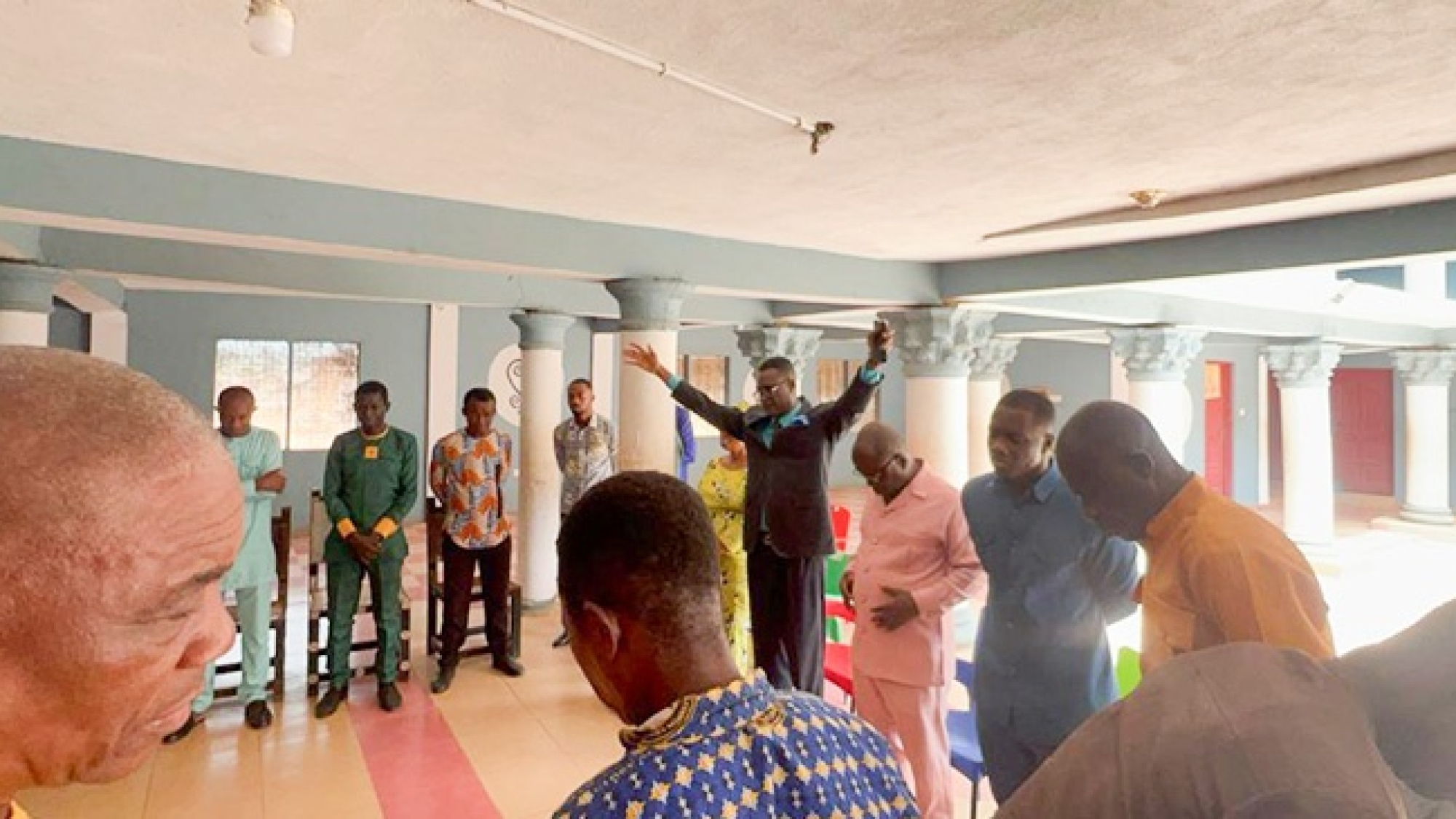 Sefwi Wiawso Area Head Pays Courtesy Call On Akontombra Chief web.jpg