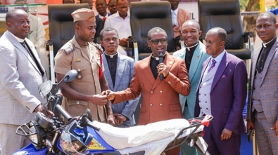 OFFINSO AREA DONATES MOTORBIKE TO GHANA FIRE SERVICE web