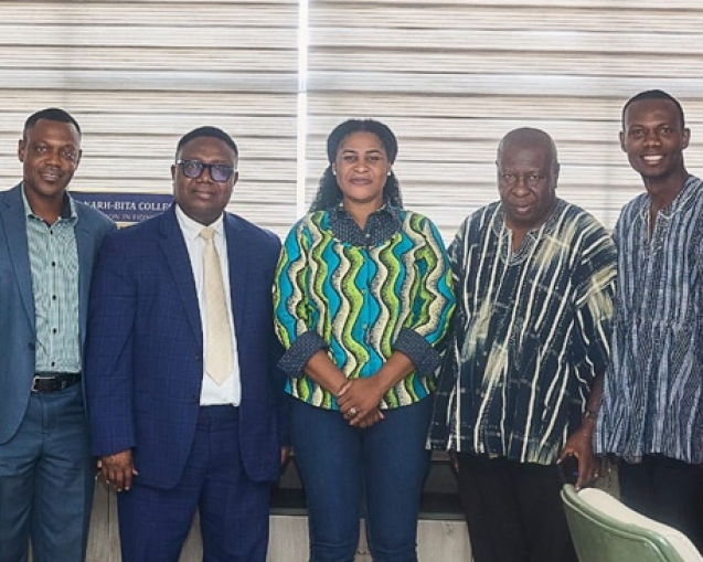 Tema Area Head Pays Courtesy Call On Tema Mayor web