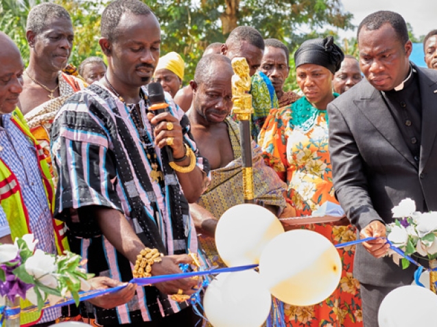 Pastor Quaicoe and Family Donate Toilet Facility to Wassa Senchem Community WEB.jpg
