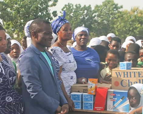 SOM Extends Educational Support To Santrokofi Schools web.jpg