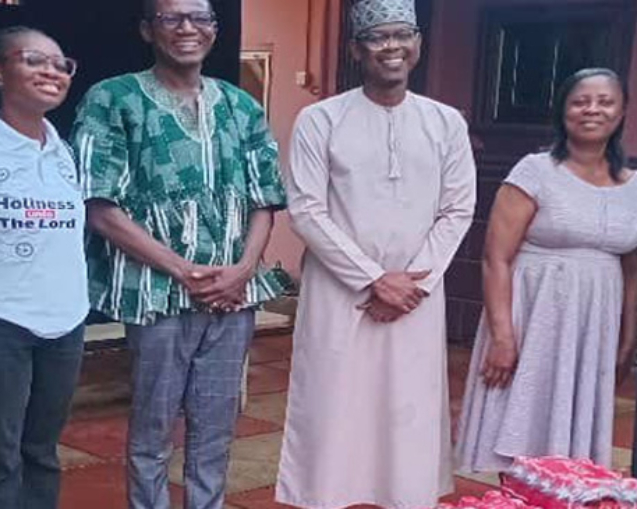 TOSM Donates To Community 25 Muslims web