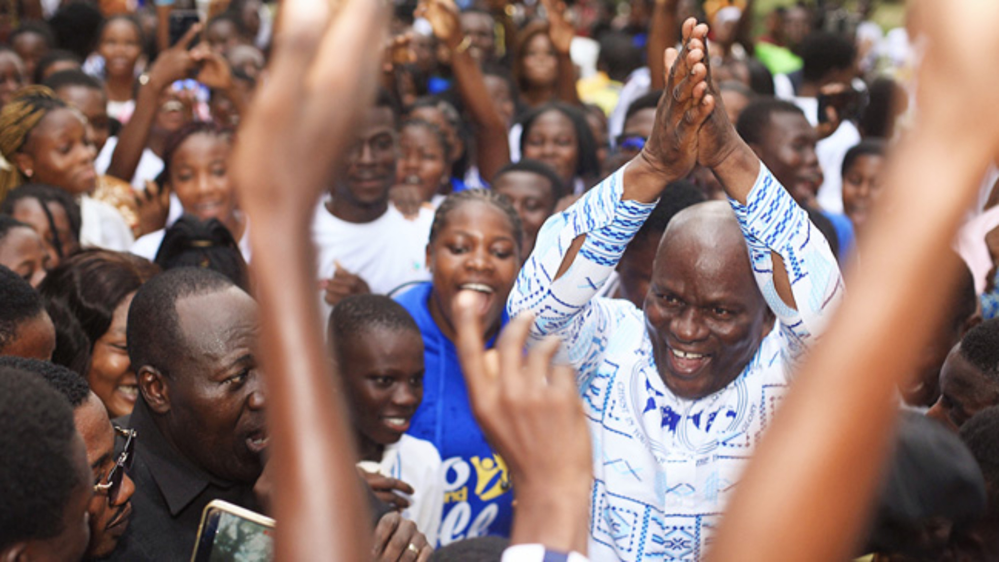 Apostle Mike Etrue Engages 1,728 Koforidua Area Youth In “Prayer In The Park” web.jpg