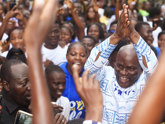 Apostle Mike Etrue Engages 1,728 Koforidua Area Youth In “Prayer In The Park” web.jpg