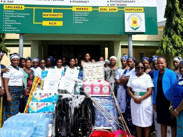 Ayigya District Donates Desks to Support Local School-1 web