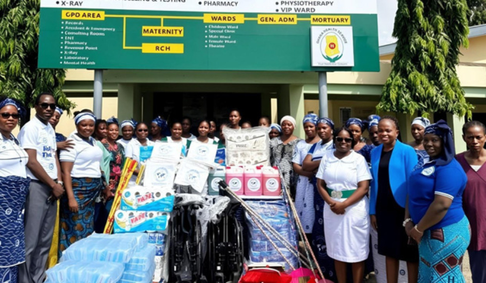 Ayigya District Donates Desks to Support Local School-1 web