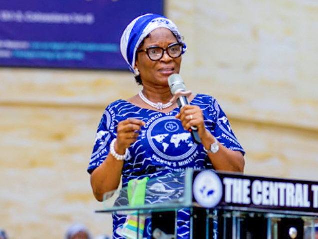 Koforidua Women’s Ministry Honours Mrs Ernestina Etrue web.jpg