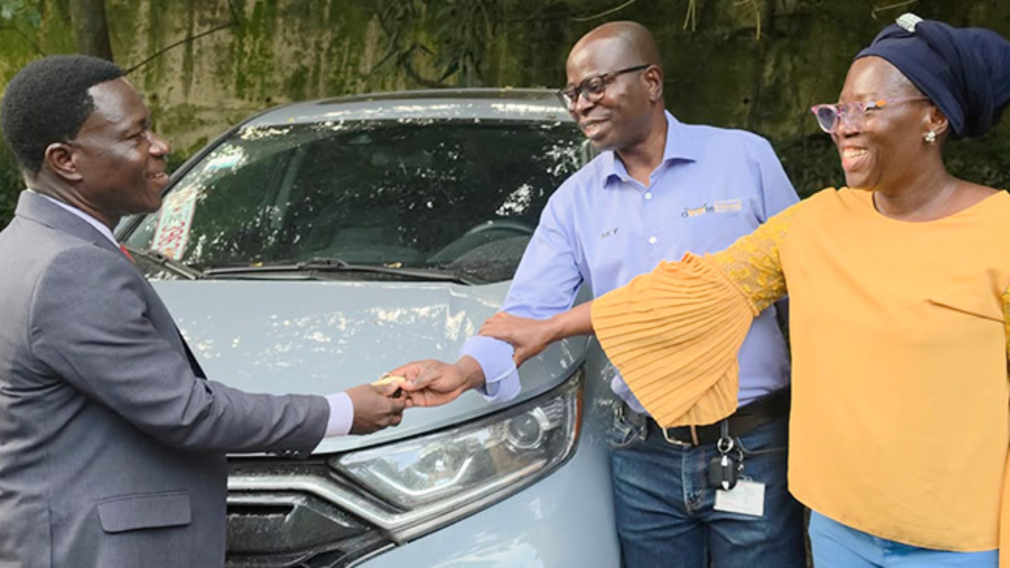 Elder Asante and Family Donate New Car to Chirano District web.jpg